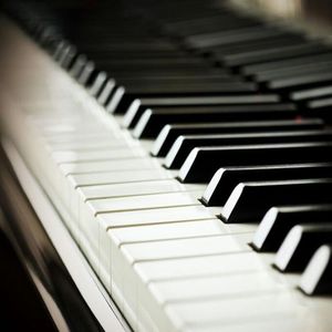 俄罗斯女人和狗交配
