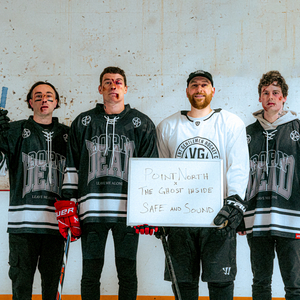 俄罗斯女人和狗交配
